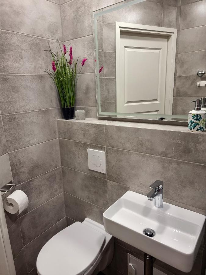 Kristella Kesklinna Apartment ฮัปซาลู ภายนอก รูปภาพ